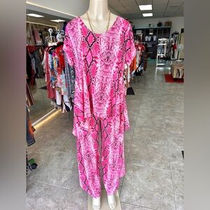 Pink snake print outfit set